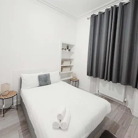 Modern Montgomery Apartment