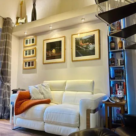 Centre Old Town Apartment *