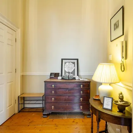 Apartment Regal 2bd Georgian Flat In The Heart Of *