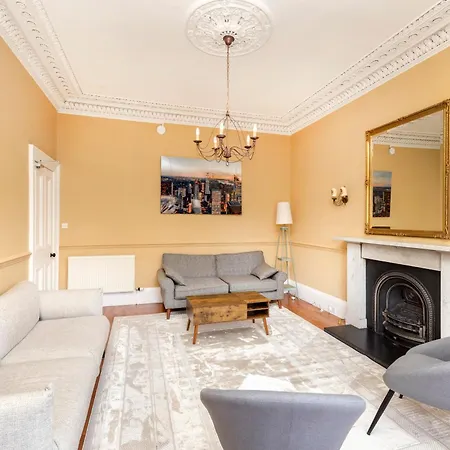 Stylish Southside Flat Near Old Town Lägenhet