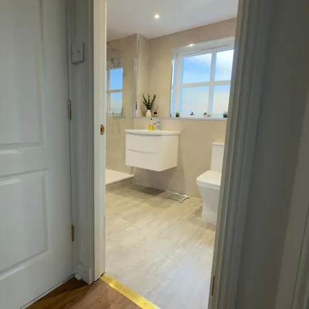 Lägenhet Fettes - Homely 2bd In Quiet Development Edinburg