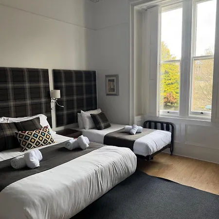 Hotel Edinburgh37 4*