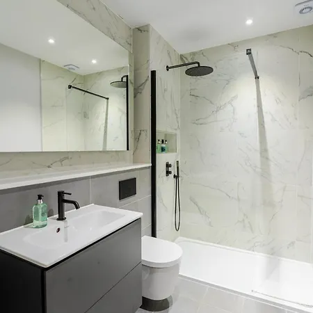 Dragon Luxury Serviced At Alva Street * Edinburgh