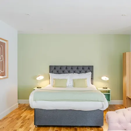Dragon Luxury Serviced At Alva Street Apartmán *