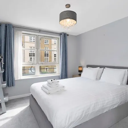 Spacious 4br Centre W/ Free Parking Lejlighed Edinburgh