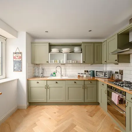 Pilrig Heights 2 Bedroom -