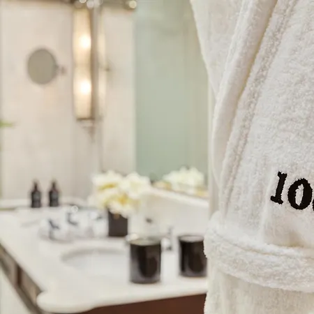 Hotell 100 Princes Street Edinburg