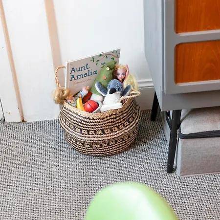 Cozy With Character Logie Main Door Flat