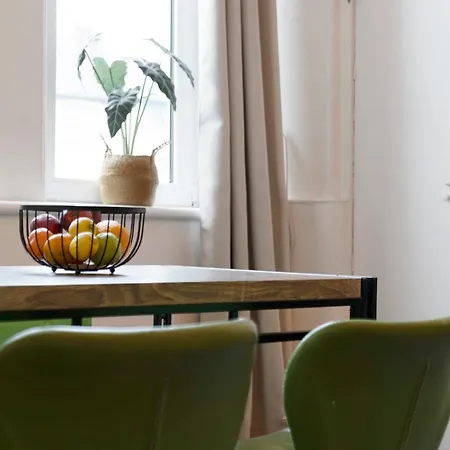 Apartment Cozy With Character Logie Main Door Flat *