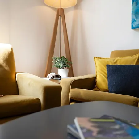 Cozy With Character Vibrant Style Flat At Leith Links Park * 爱丁堡