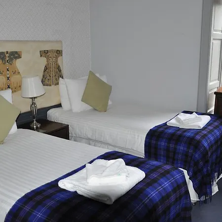 - Royal Mile Apartment *