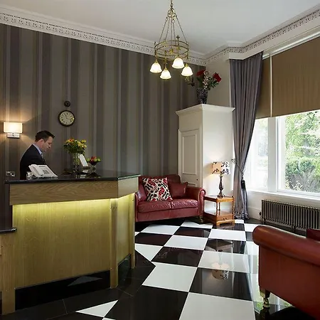 Royal Ettrick Hotel 3*