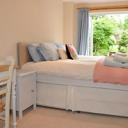 Konukevi Room On The Brae 3*