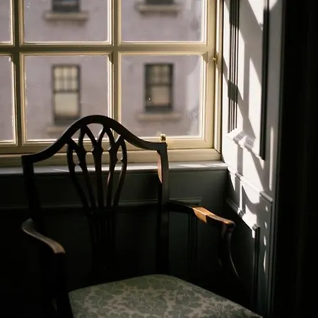 The Pavilion At Lamb's House * Edinburgh