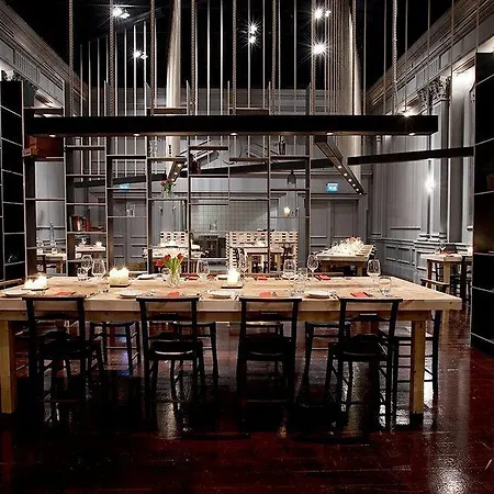 & Picardy Place מלון 4*