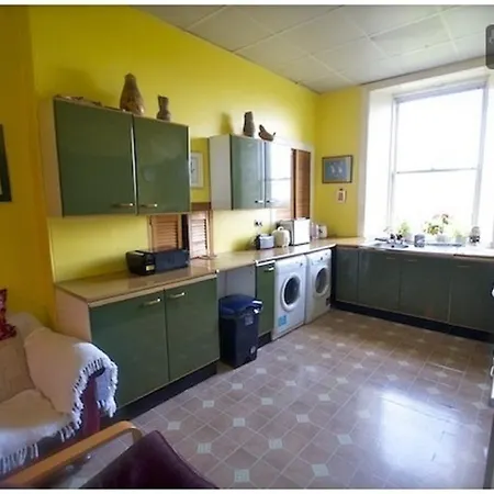 Apartment In Central