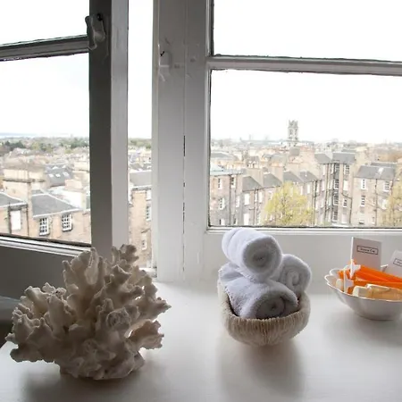 Couette-café A Georgian 4*