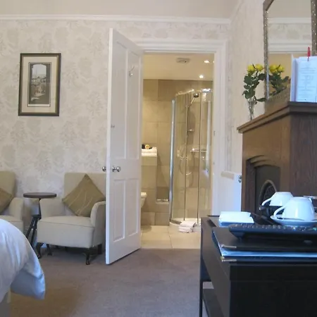 Bed & Breakfast The Hedges Bed & Breakfast