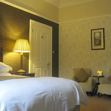 The Hedges Bed & Breakfast Bed & Breakfast Edinburgh