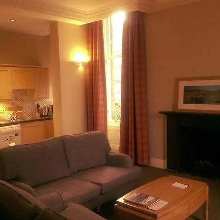 Lägenhetshotell Fountain Court - Royal Garden 4*