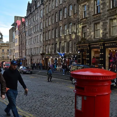 Royal Mile Elegance - Space & Luxury