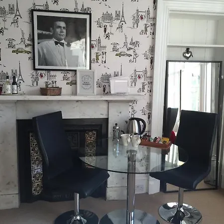 Wilton Road Alojamento de Acomodação e Pequeno-almoço *