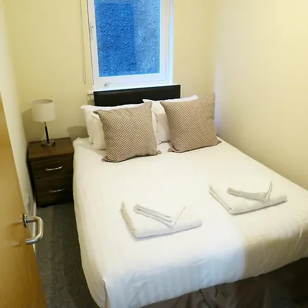- Royal Mile Apartment