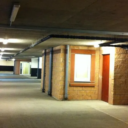 Large 2 Bed Flat, 2 Bath, Free Parking & Lift 爱丁堡