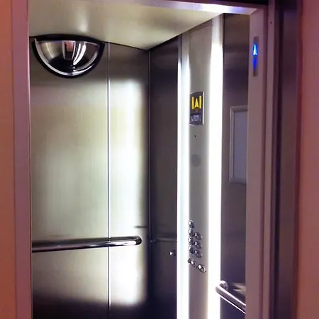 公寓 Large 2 Bed Flat, 2 Bath, Free Parking & Lift *