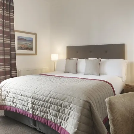 Fountain Court - Royal Garden 4* Edinburg