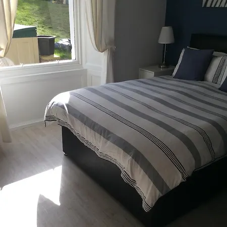 Ramsay's Bed & Breakfast Эдинбург