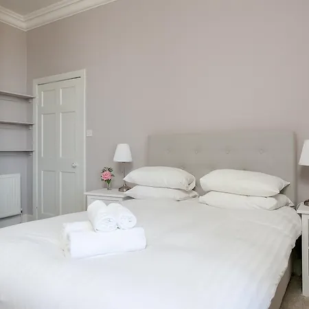 Howe Street Apartment * Edinburgh