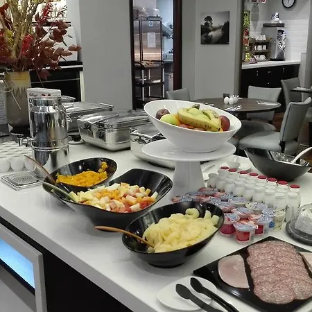 Mercure Haymarket Hotel 4*