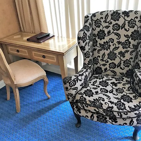 Hotel Royal Ettrick 3*