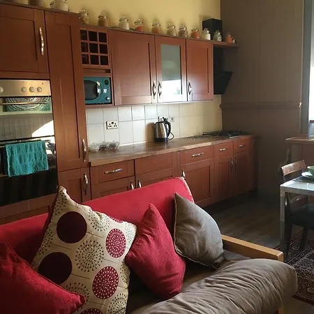 Meadowbank Apartment *
