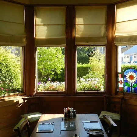 Balmoral 3*