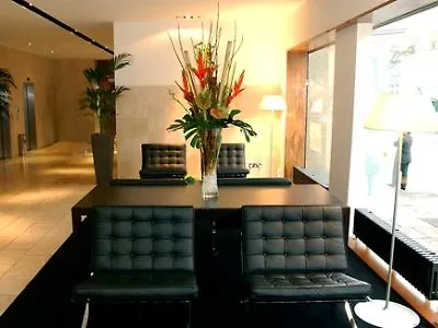 派克斯爱丁堡城市酒店 4*