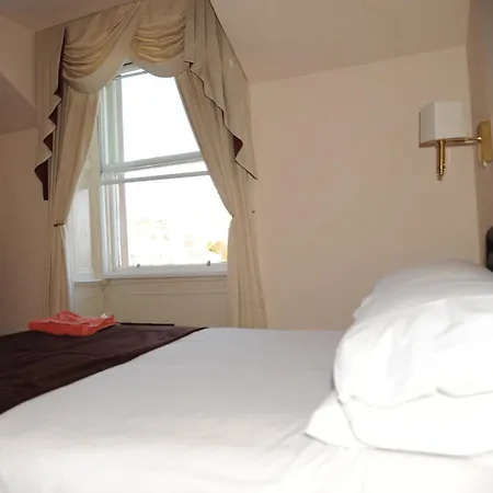 City Guest House 3*