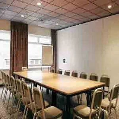 The Learmonth Hotell 2*