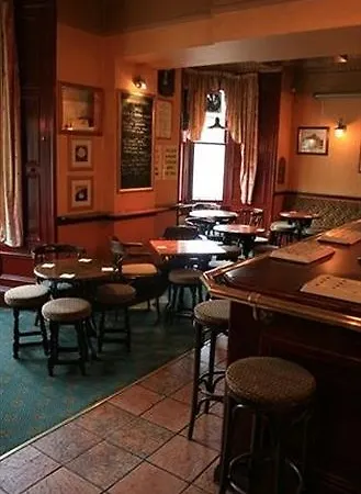 Ardmillan 2* Edinburgh