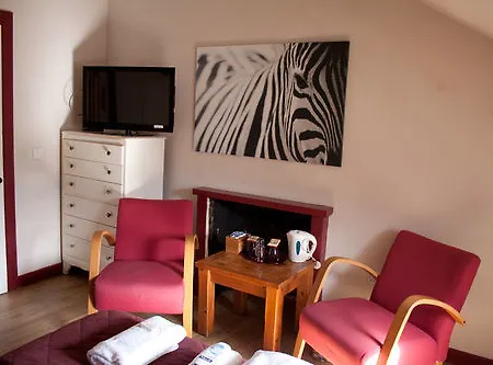 Dene Guest House, New Town