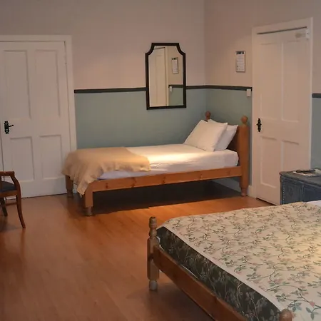 Dene Guest House, New Town