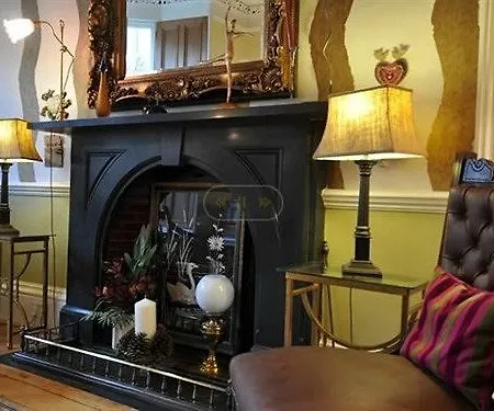 招待所 Cluaran House 4*