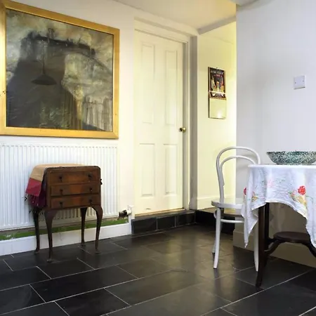2 Bedroom Flat In City Centre Sleeps 4 Appartement *