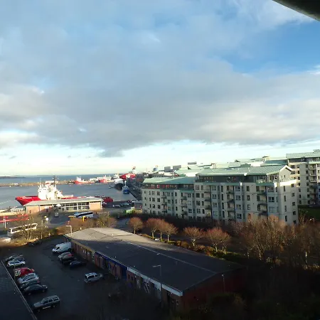 3 Bedroom Penthouse With Rooftop / Balcony & Parking Daire *