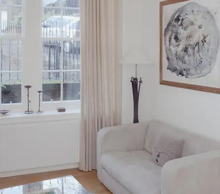 The Studio - The Address * Edynburg