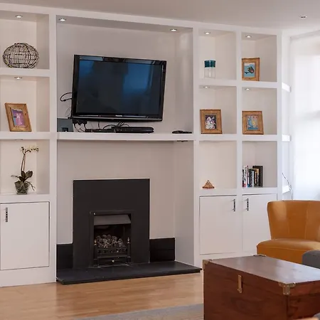 Parliament Sq * Edinburgh