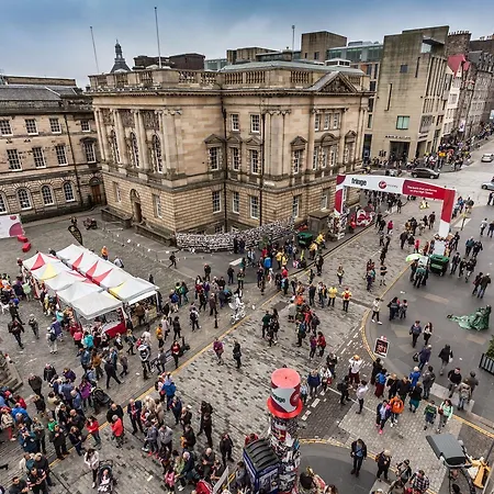 St Giles Royal Mile דירה אדינבורו