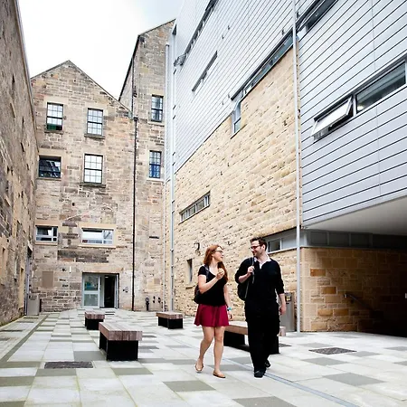 Unite Students - Sugarhouse Close - Royal Mile * Edinburg