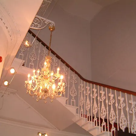 Terrace Hotel 2*